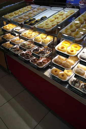 Krispy Kreme Doughnuts & Coffee