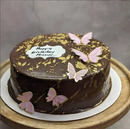 Mayilai Cakes & Cafe