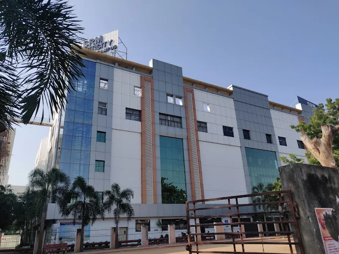 SRM University Vadapalani