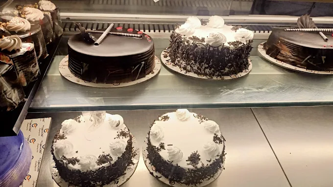 The Cake World - Adyar
