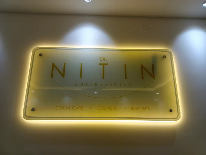 Dentist Dr.Nitin Chakravarathy